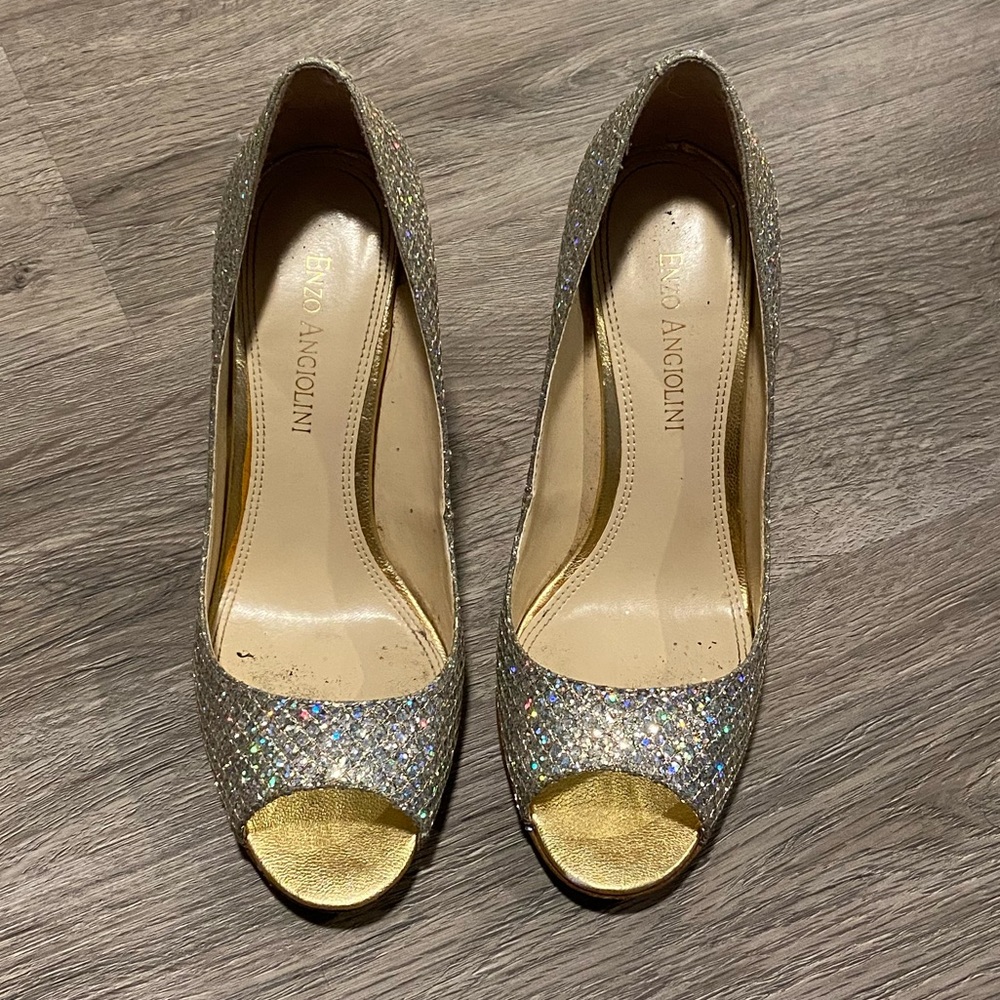Eenzo Angiolini sparkly gold and silver open toe heels